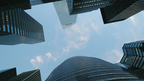 Ride-Between-The-Walls-Of-The-Skyscrapers-In-The-Center-Of-New-York-Lower-Angle