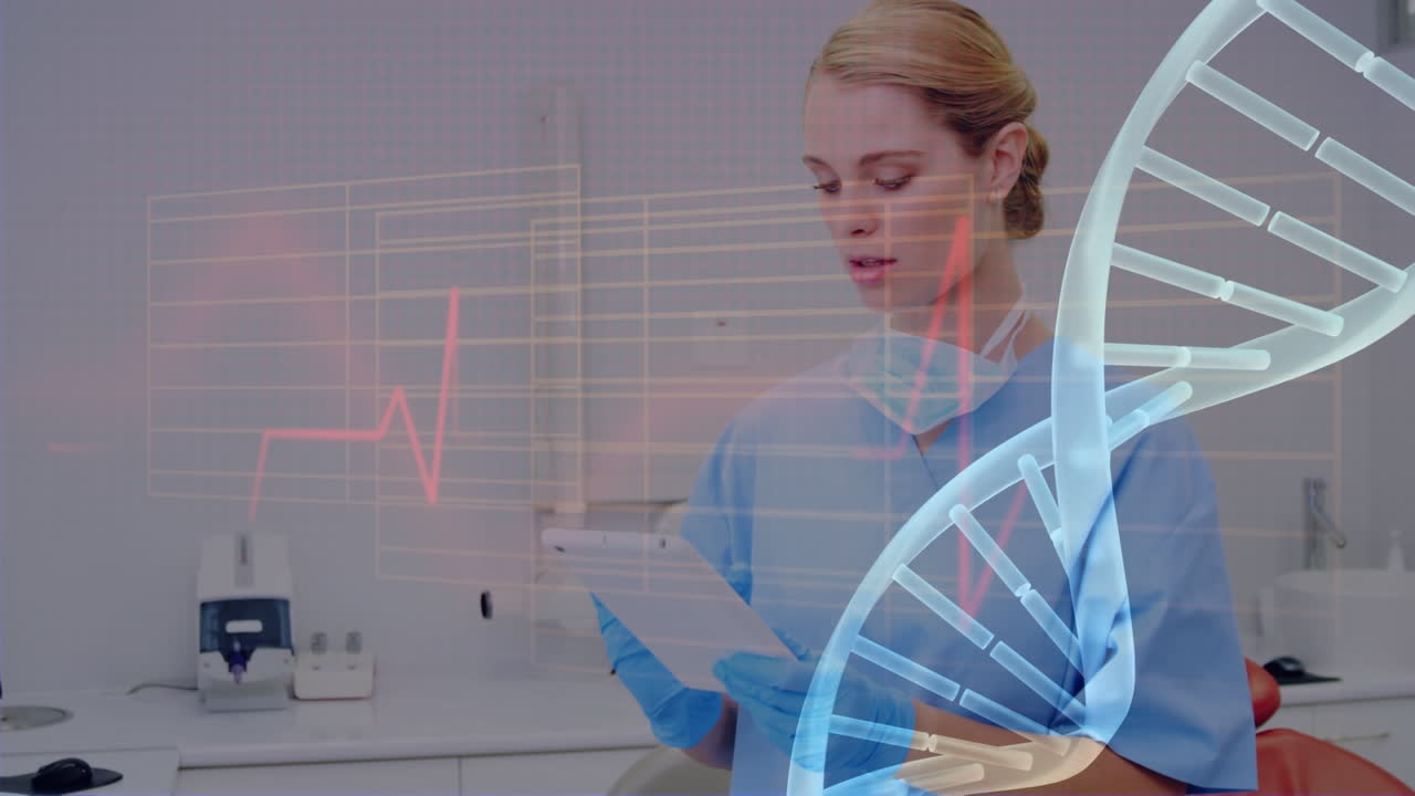animación de la hilera de adn girando y procesamiento de datos sobre una doctora caucásica usando una tableta