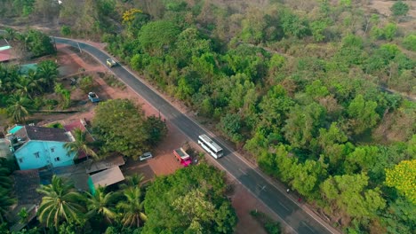 sur de la india pulic traspoart barbecho drone disparó en la carretera de vuelta