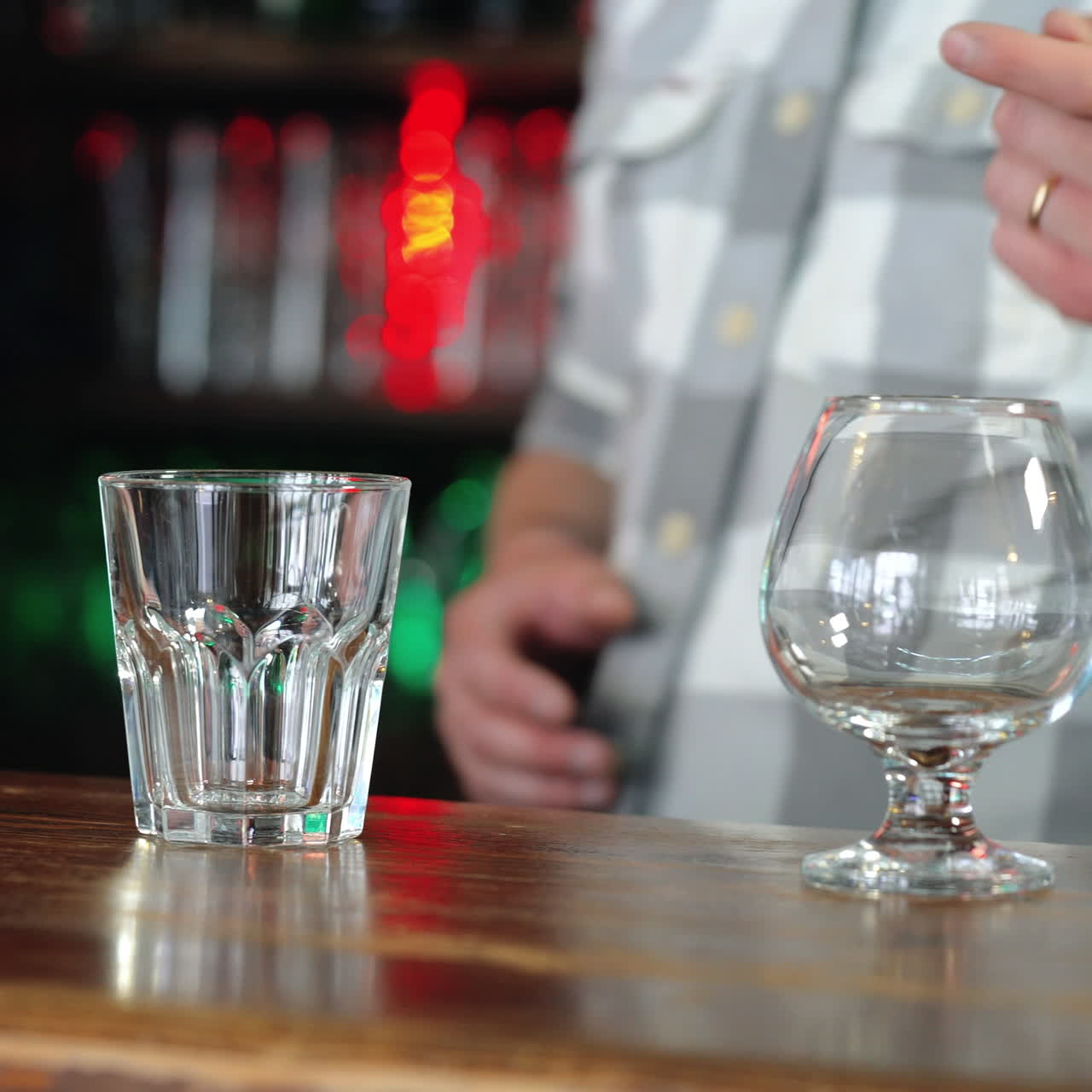 Barman or bartender preparing alcohol cocktail in restaurant Sqare video