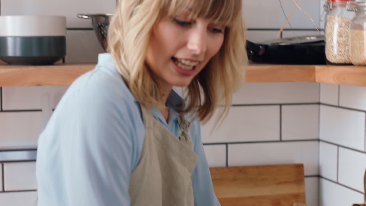 Coppia che cucina, fornello da cucina