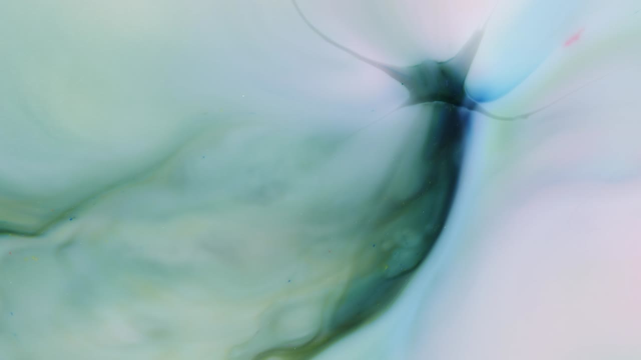 rayas coloridas en un fondo blanco. manchas de pintura blanca, rosa, azul, verde.