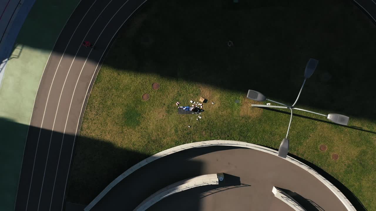 비어 있는 벨로드롬 의 공중 사진