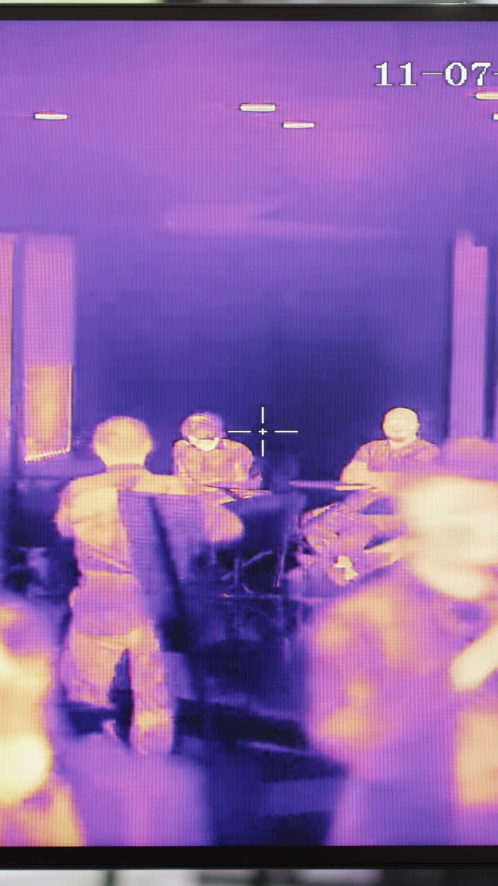 imágenes térmicas de personas en interiores