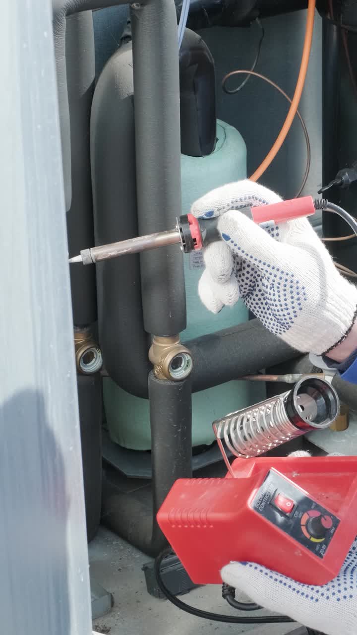 Soldering pipes