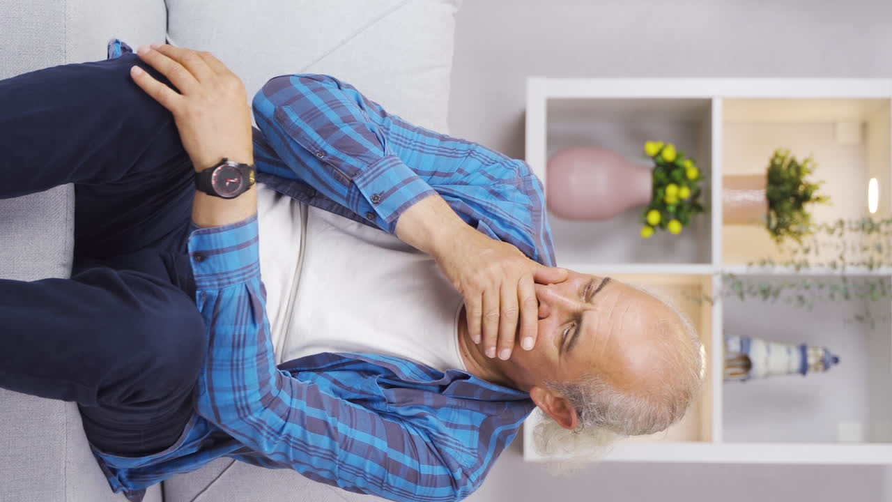 vídeo vertical del viejo tímido.