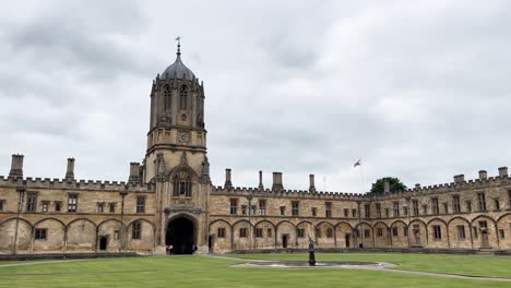oxford christ church the tom quad and bell tower building
