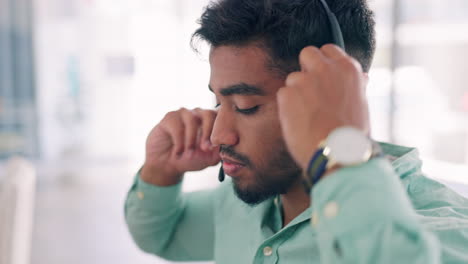 Centro-De-Llamadas,-Telemercadeo-Y-Hombre-Con-Auriculares