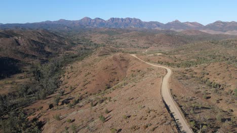 Aufsteigendes-Panorama-Flinders-Range-Nationalpark,-Bunyeroo-Valley,-Naturlandschaft