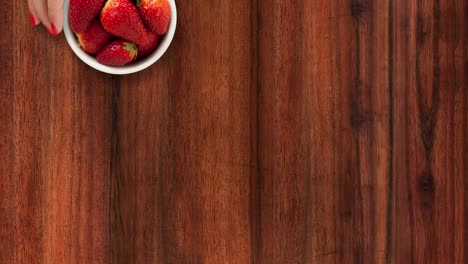 ofreciendo fresas