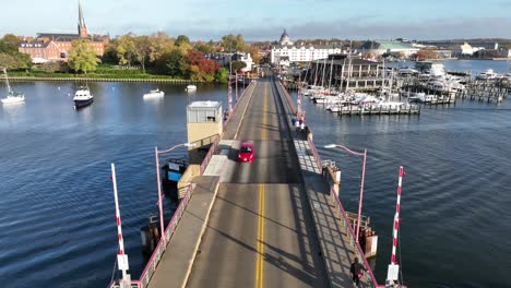 puente levadizo en la carretera en annapolis, maryland