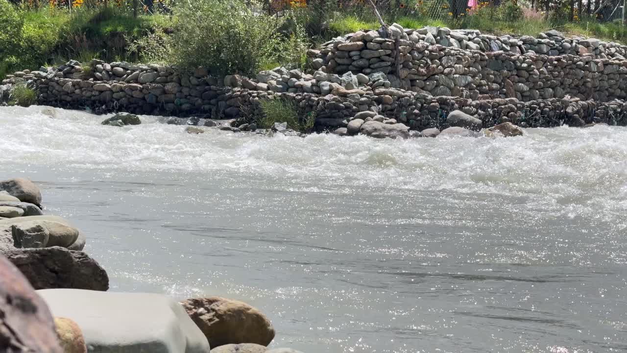 Sunmarg Valley, Exploring the Tranquil Fresh Waters of River Sindh, Boating Bliss, Forest Trails, Lush Meadows and Scenic Himalayan Landscapes