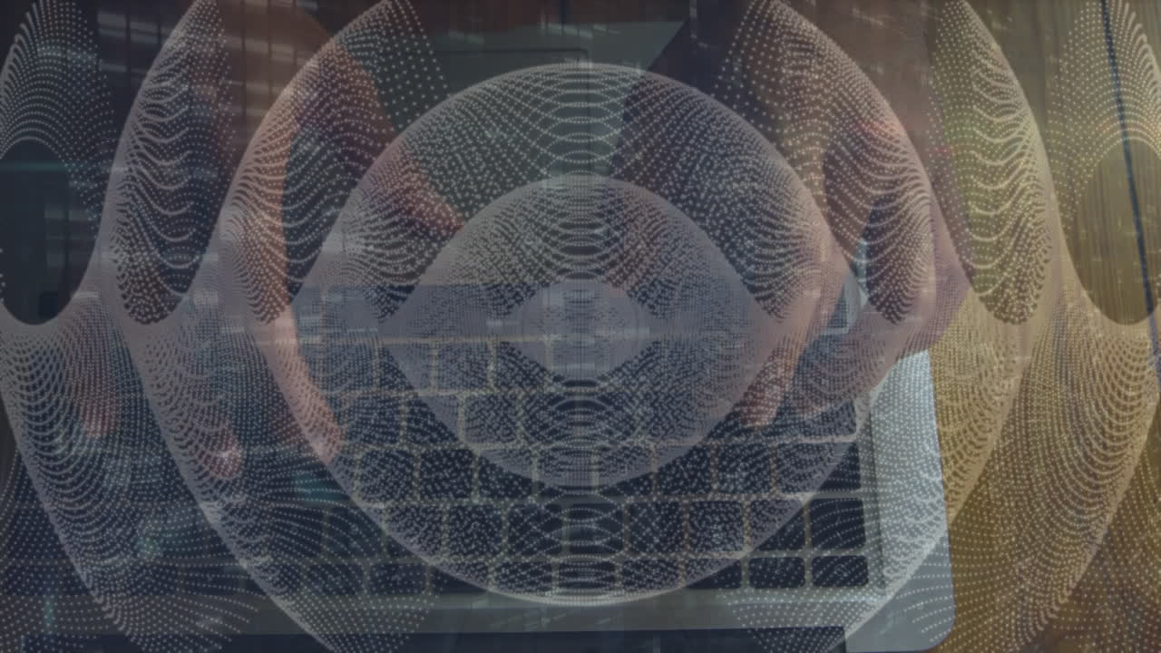 animación de diseño de forma abstracta en un patrón sin costuras sobre la sección media de un hombre usando una computadora portátil