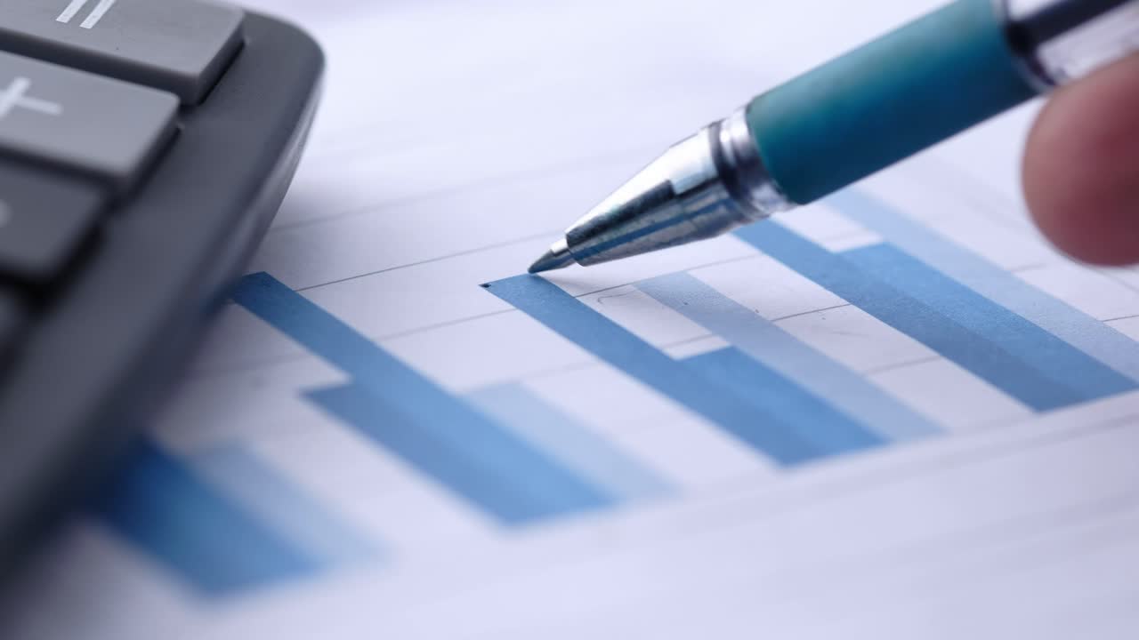 Bar Graph with Calculator and Pen