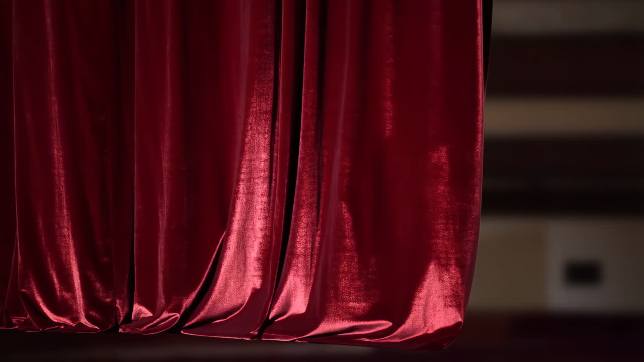 빨간 벨 무대 커튼