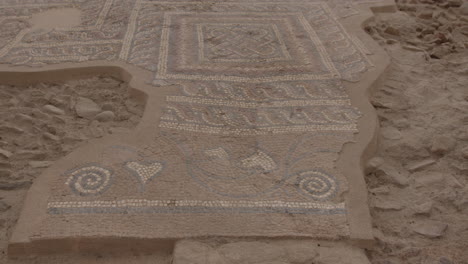 Close-up-of-ancient-mosaic-stone-floor-in-the-Church-Of-Laodikeia-in-Laodicea