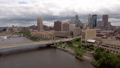 horizonte del río mississippi y minneapolis
