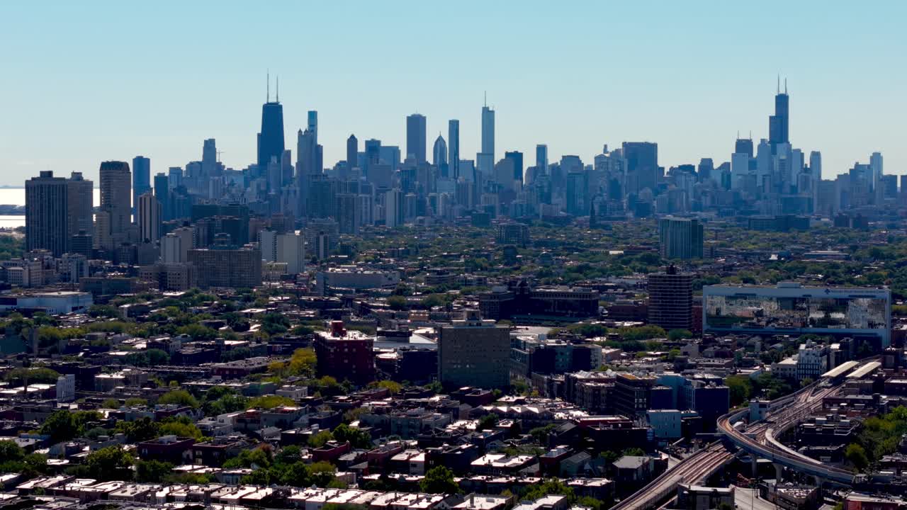 Chicago Skyline aerial pullout in 4k