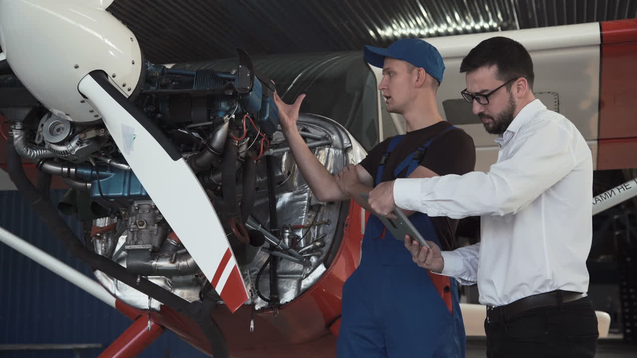 mantenimiento de los motores de los aviones