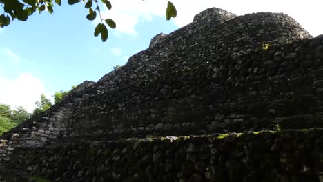 Detail-of-Temple-24-at-Chacchoben,-Mayan-archeological-site,-Quintana-Roo,-Mexico