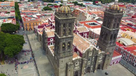 Impresionantes-Vistas-Aéreas-De-Cholula,-Puebla-Capturadas-Por-Drones