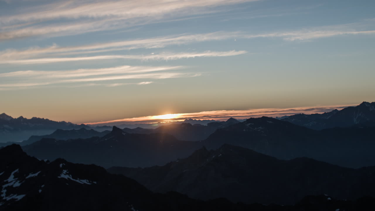 몽 요새 일출 4k 00