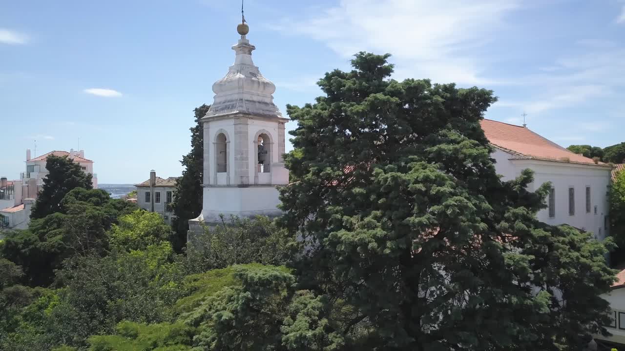 포르투갈 리스본의 유서 깊은 요새 상 호르헤의 교회 종