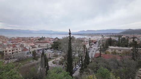 ciudad antigua de nafplio en grecia - tiro de panorámica