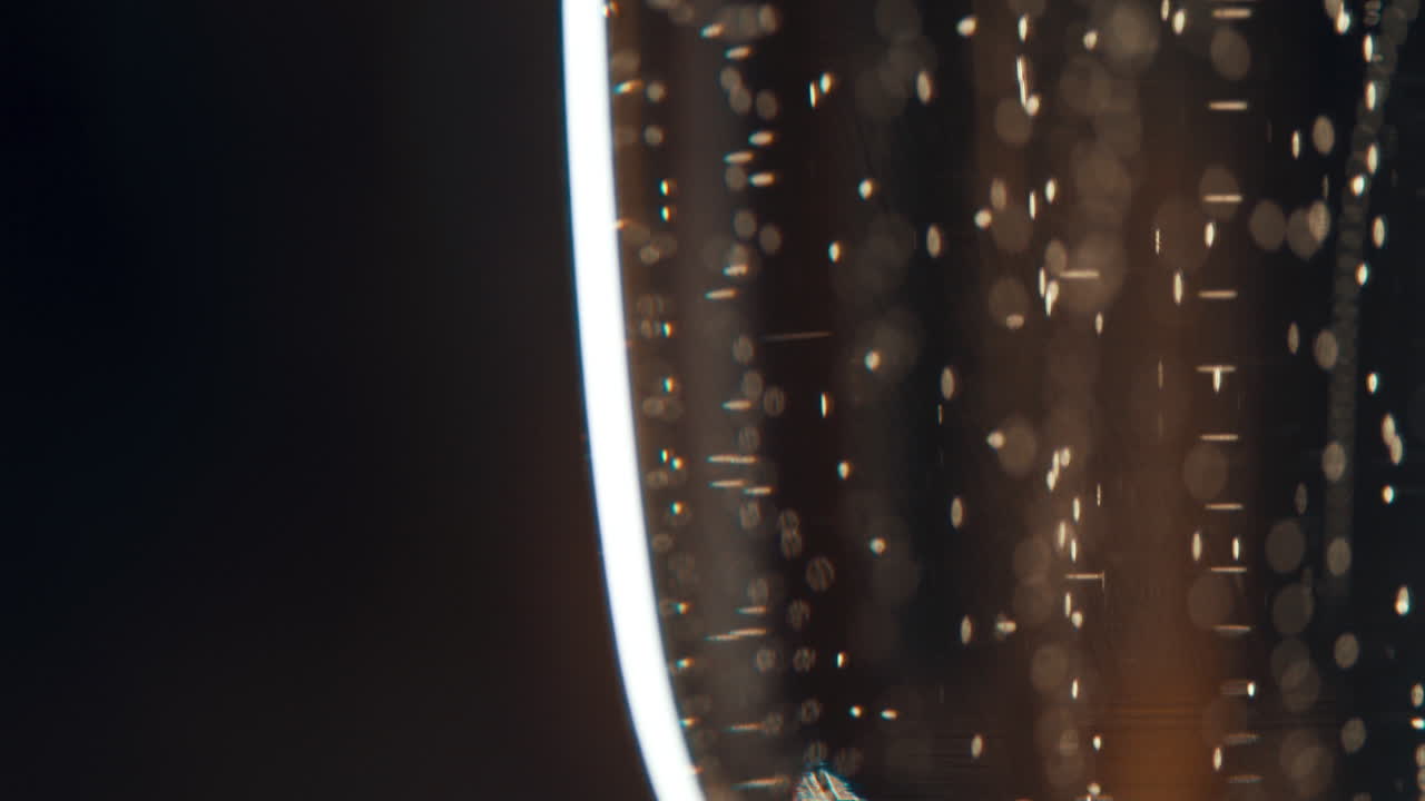 lo único que falta en esta fiesta eres tú.