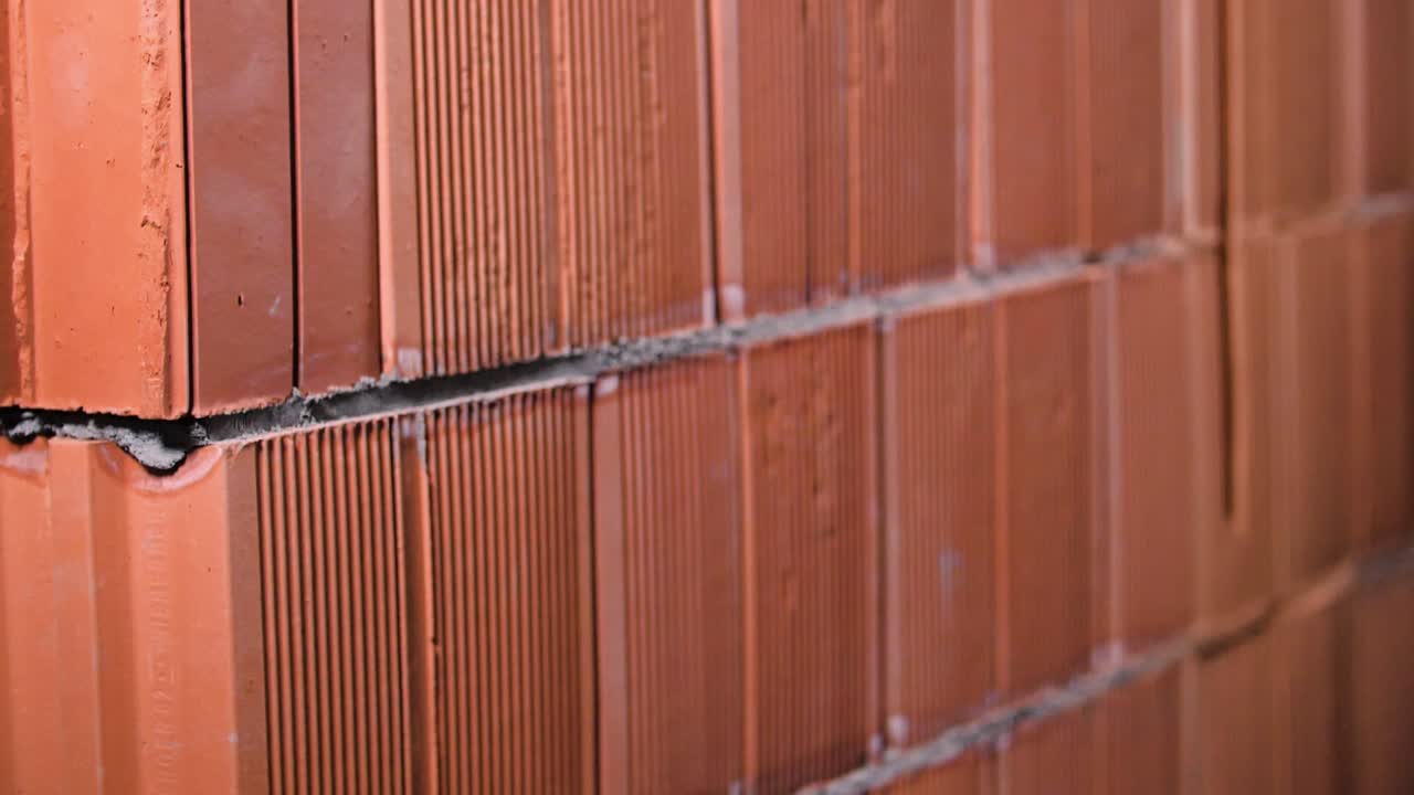 건설 중인 벽돌 벽