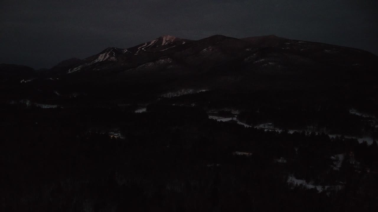 Montanha Whiteface, NY - Decolagem do DJI Mini de manhã bem cedo