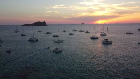 Sonnenuntergang-In-Cala-Comte,-Ibiza,-Spanien