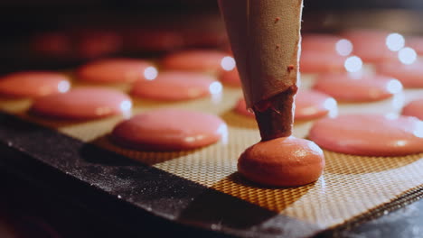 making pink macarons