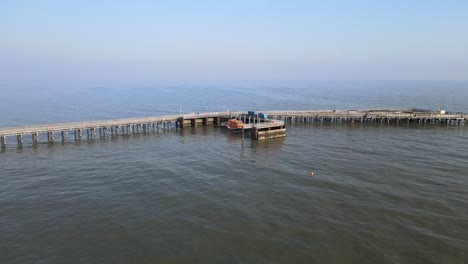 Walton-Auf-Dem-Naze-Rettungsboot-Am-Ende-Des-Piers