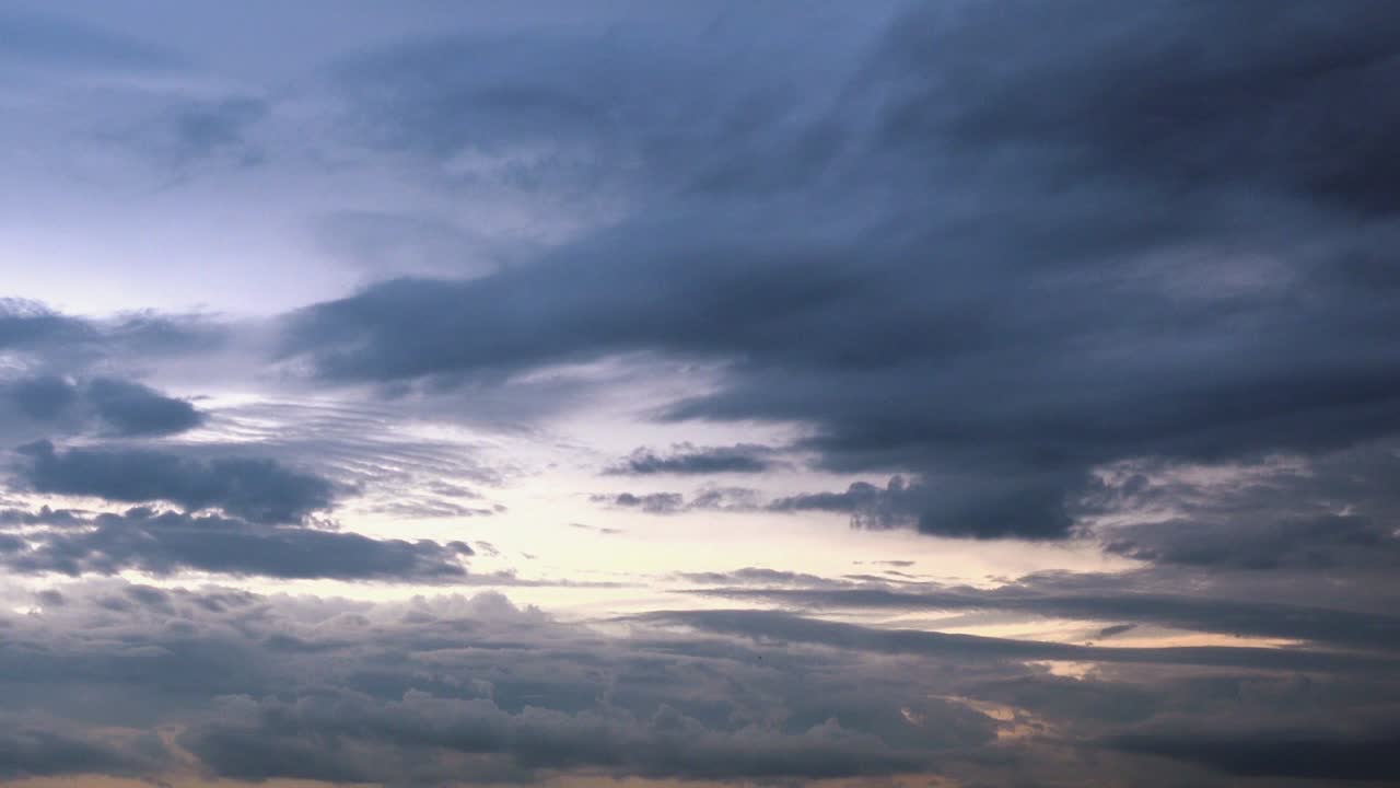 pintoresco timelapse de una puesta de sol