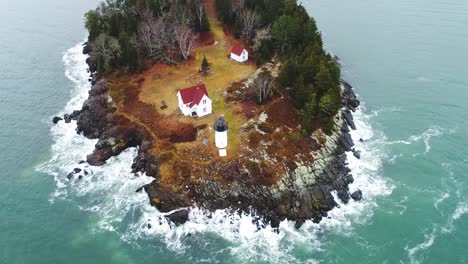 High-vantage-point-overview-of-Curtis-island-lighthouse-Camden-Maine