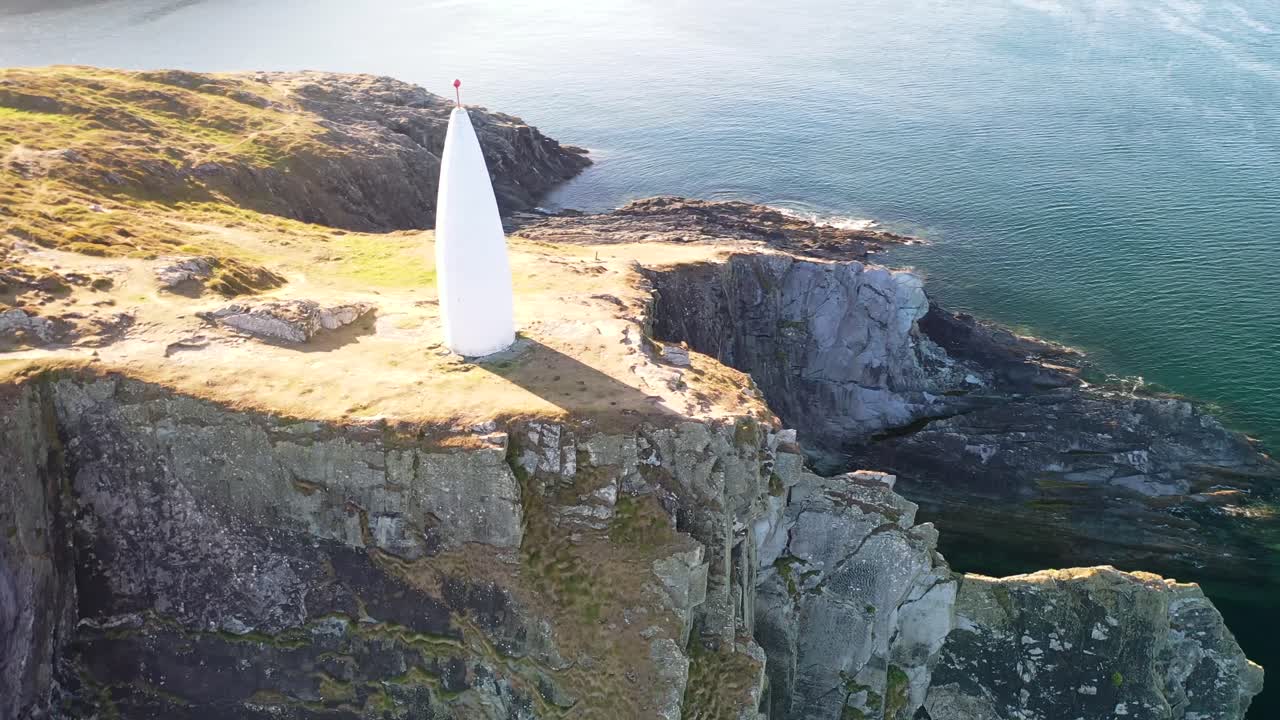 vista aérea de 360 grados alrededor de la baliza de baltimore en el sudoeste de cork-1
