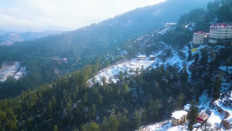 vista aérea después de la nevada en kufri shimla