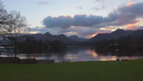 Das-Seengebiet-Um-Derwentwater-In-Der-Nähe-Von-Cumbria-In-Der-Abenddämmerung