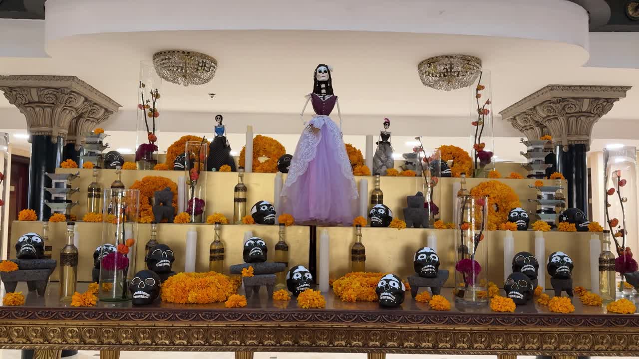 Dia de Muertos Ofrenda: A Lavish Display of Mexican Tradition