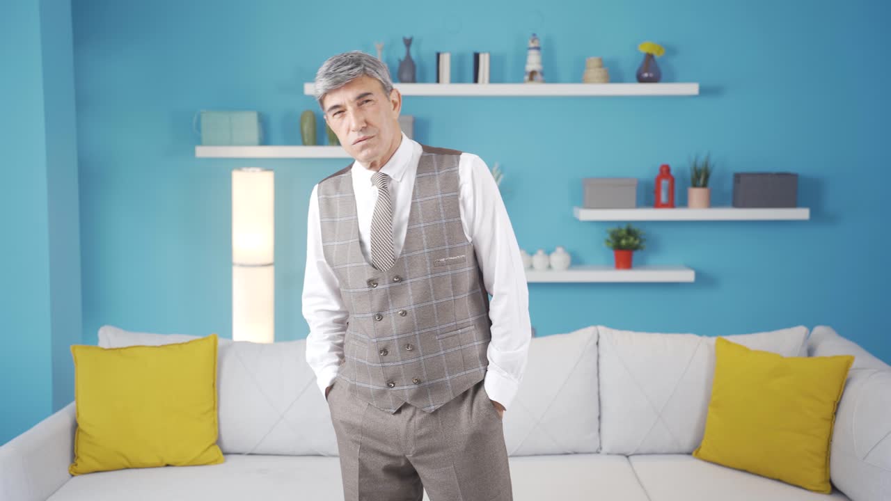 눈이 잘 보이지 않는 노인. 눈 장애.