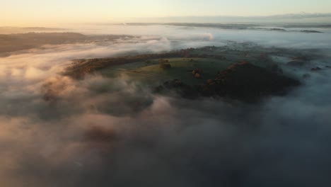 Beautiful-misty-sunrise-in-the-Peak-District