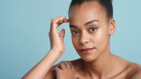 Mujer-Negra,-Cuidado-De-La-Piel-Y-Belleza-En-Lujo