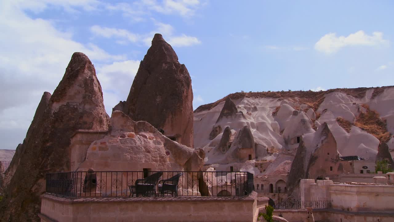 카파도키아 칠면조 2의 암석 위에 아름다운 시간 경과 구름