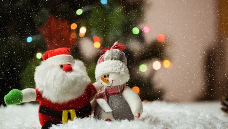 animación de la nieve cayendo sobre las decoraciones de navidad