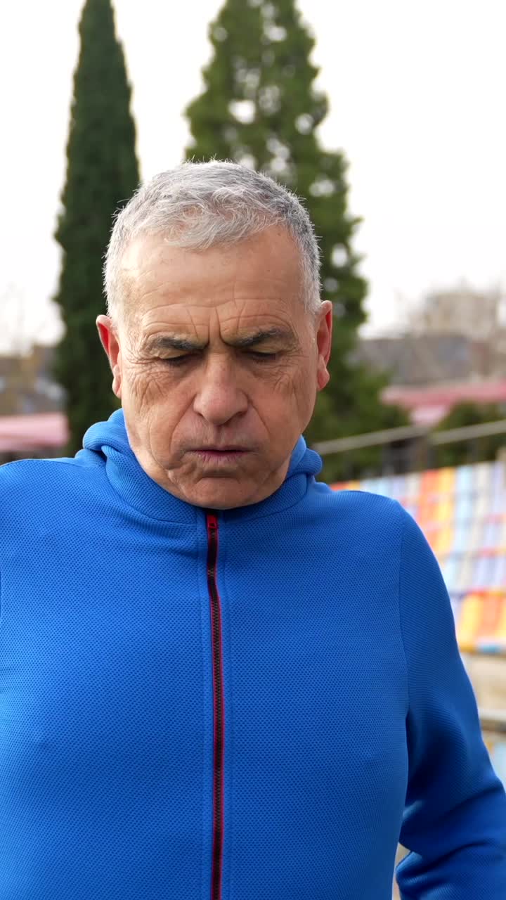 retrato de un hombre mayor