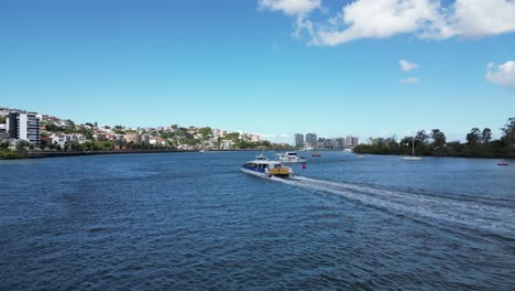 Nach-Einer-Citycat-Fähre-In-Newstead-Am-Brisbane-River-Im-Sommer