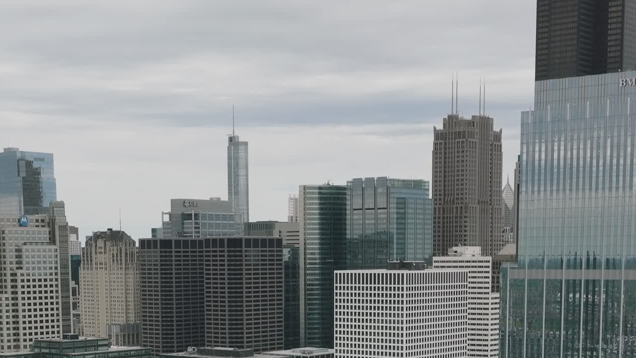 Vista Dramática do Horizonte e Arranha-céus de Chicago