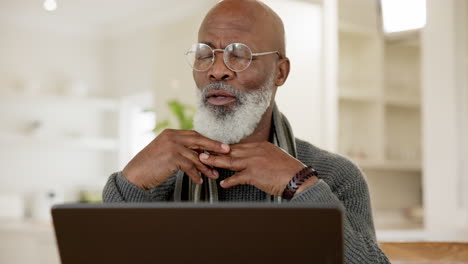 Reifer-Mann,-Laptop-Und-Denken-Für-Die-Arbeit