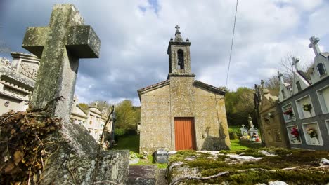 iglesia de san bartolomé de bresmaus en sarreaus, galicia, españa